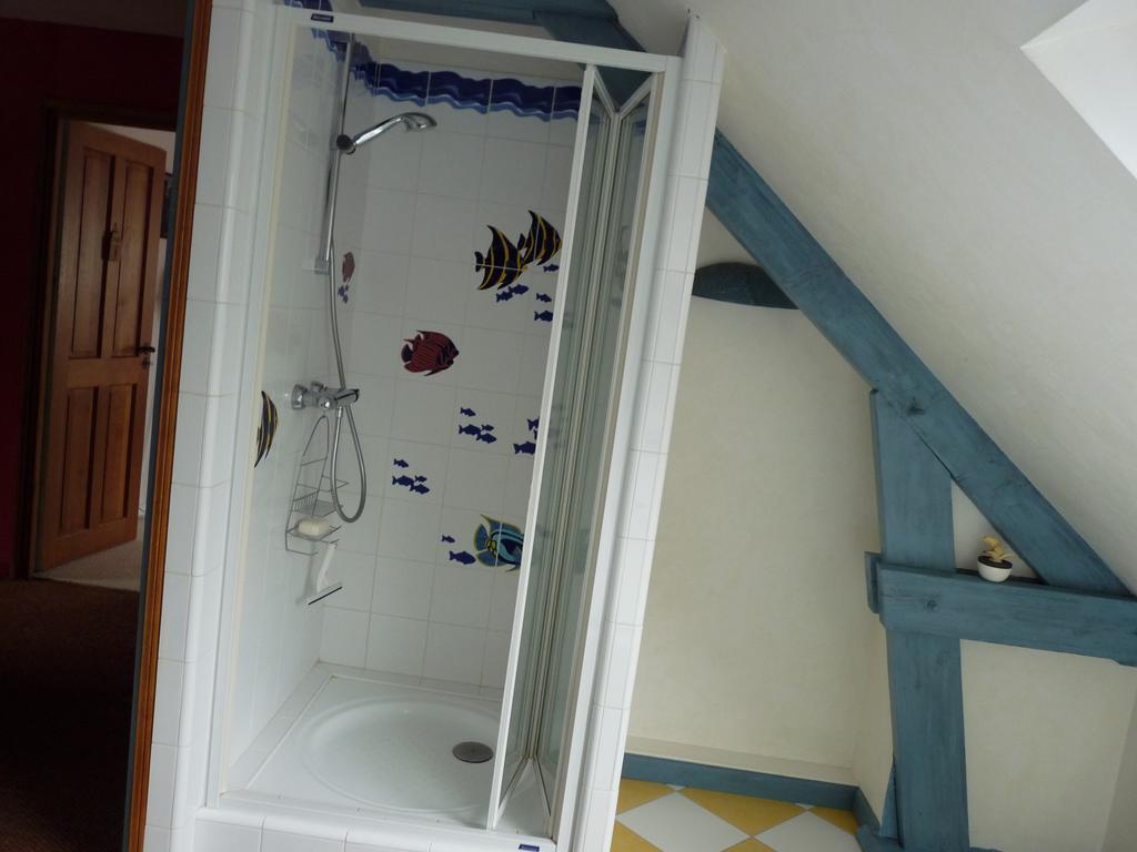 Chambres d'Hôtes La Bréachère Yvré-lʼÉvêque Habitación foto