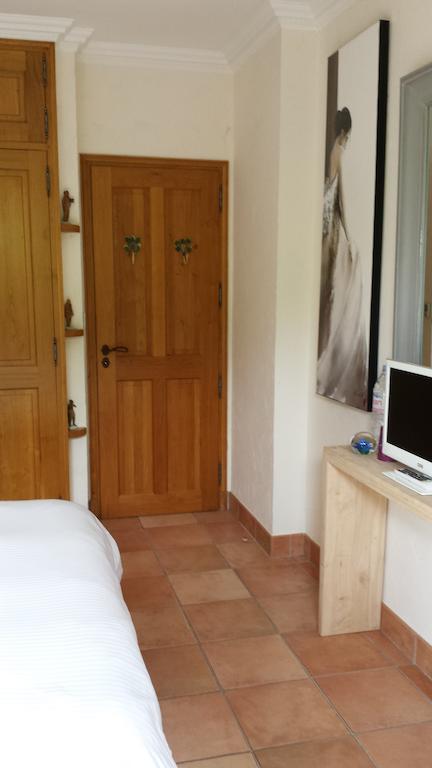 Chambres d'Hôtes La Bréachère Yvré-lʼÉvêque Habitación foto